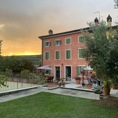 לינה וארוחת בוקר Relais Valpolicella 4*